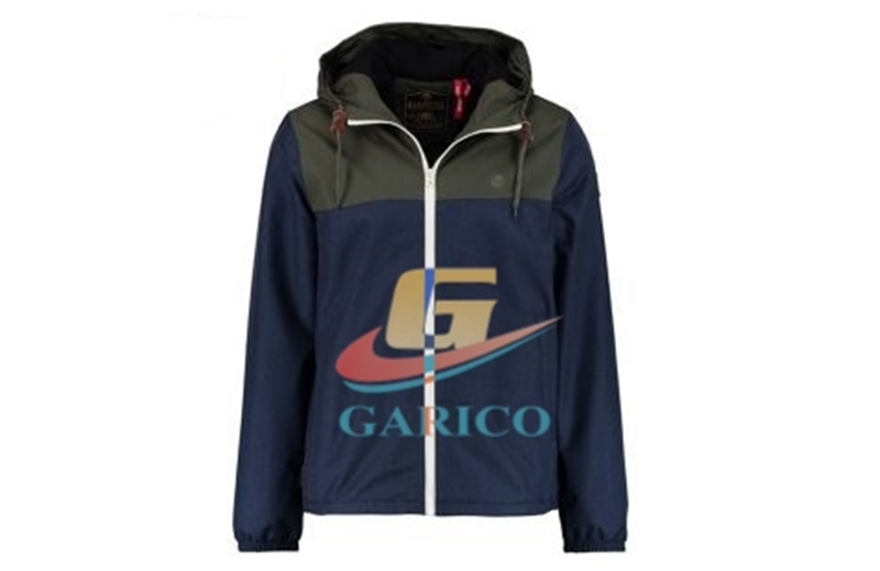 May áo khoác giá sỉ Xưởng may Đồng phục Garico đáp ứng mọi yêu cầu của khách hàng về độ chính xác.